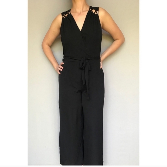 Monteau black jumpsuit split leg size large sleeveless front shoulder detail - Picture 1 of 8